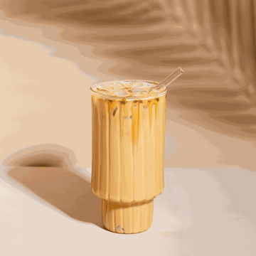 كوب زجاجي مضلع
