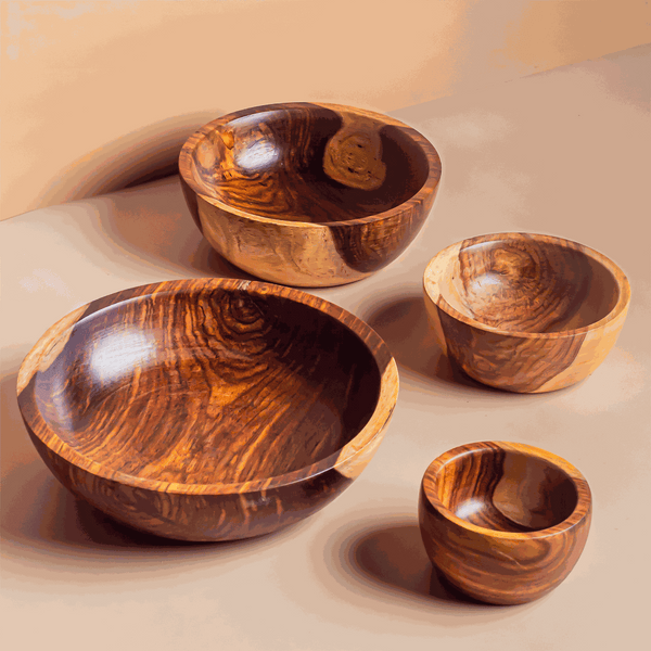 Set of wooden circular bowls