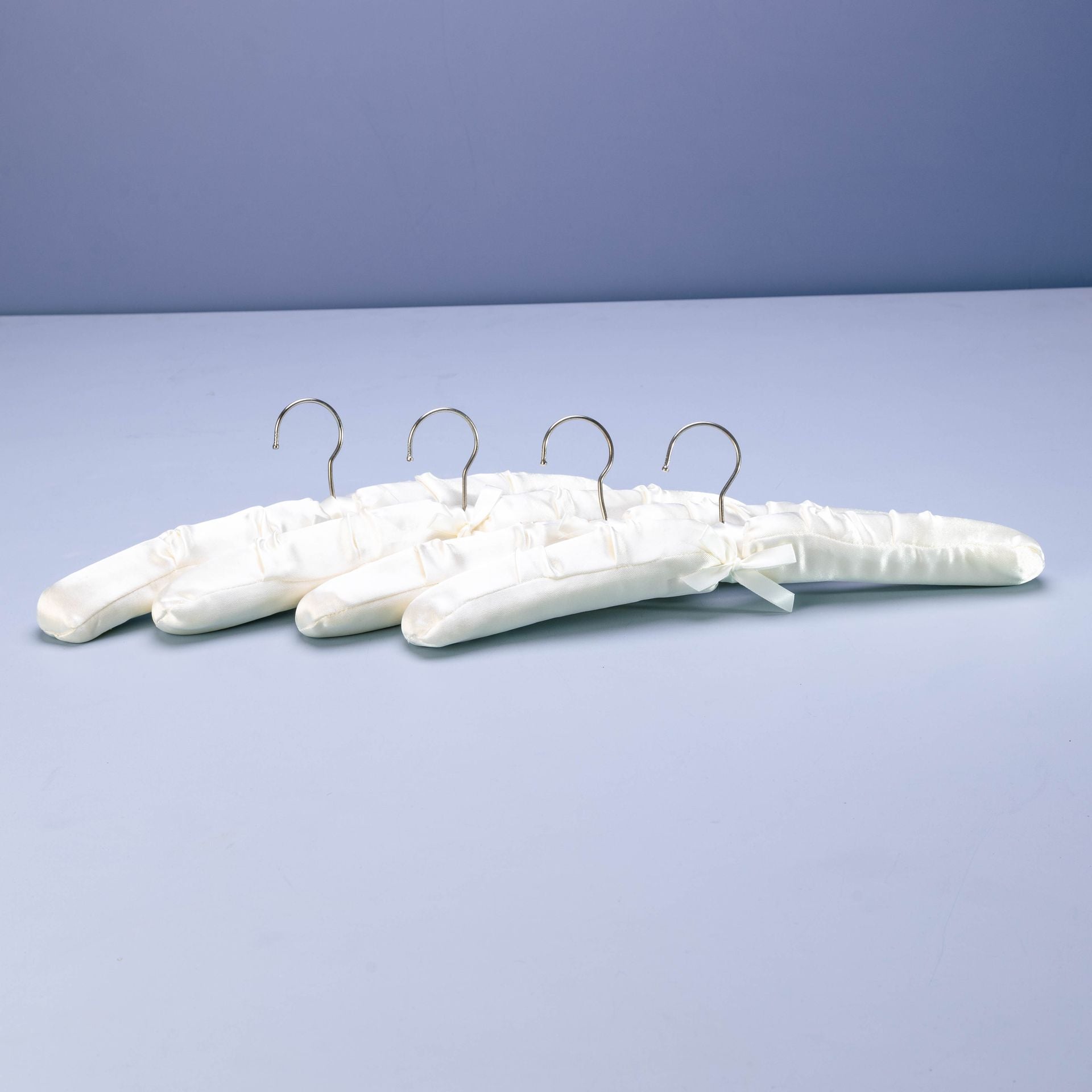 Padded Satin Hangers 4 Pcs
