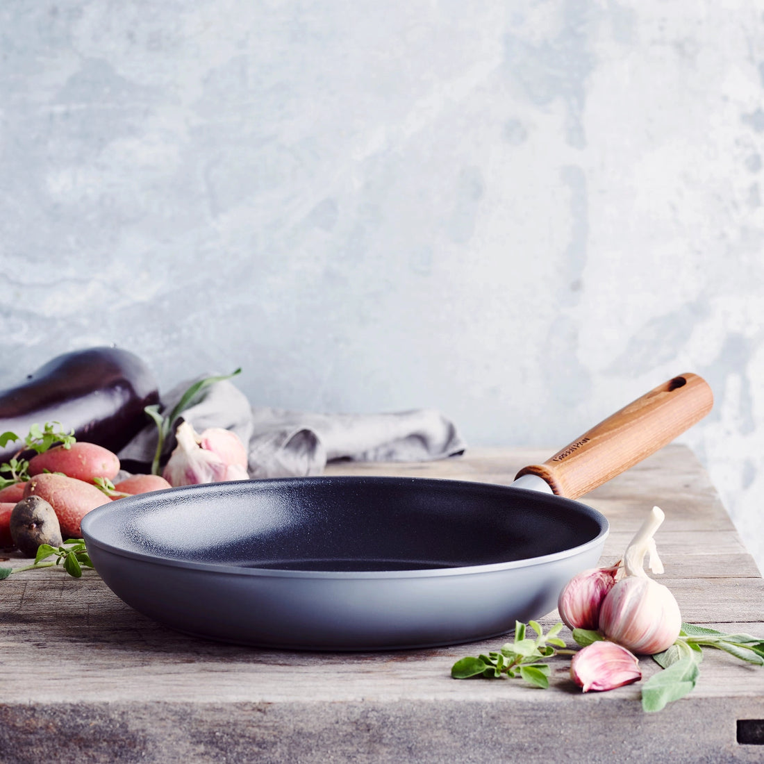 GreenPan Mayflower Pro With Ceramic Non-Stick Coating 28 cm — HomePro Egypt (view 1)
