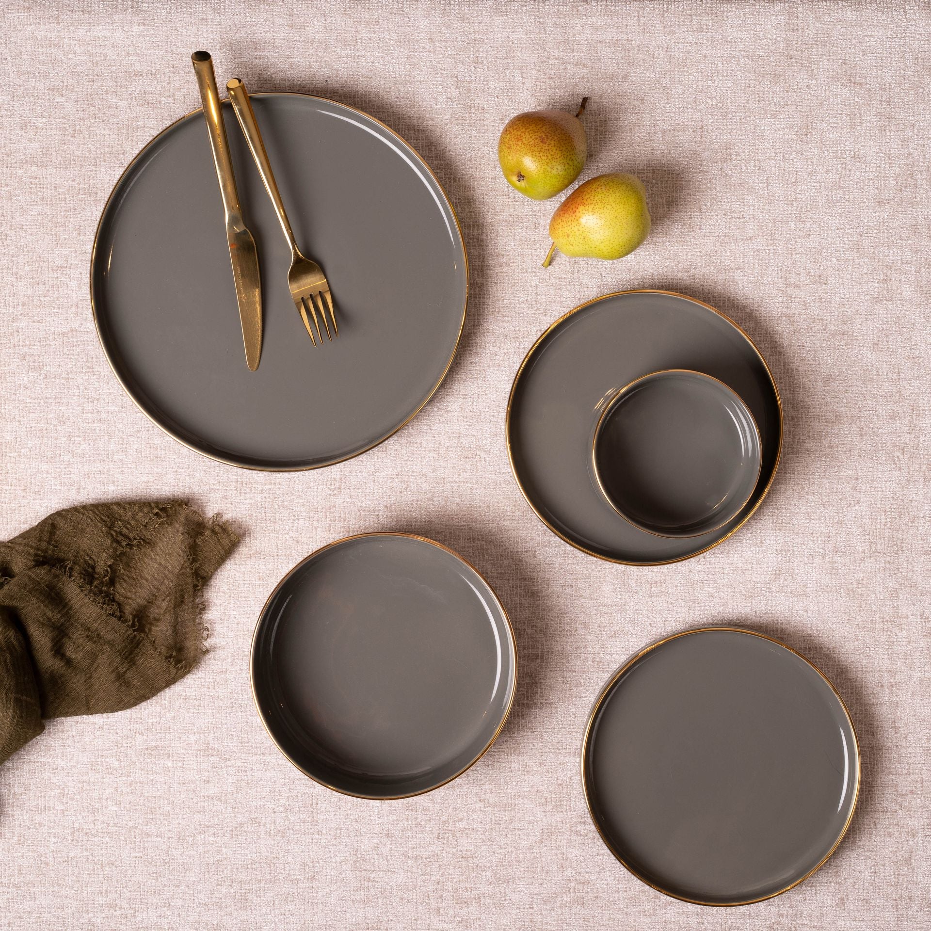 The Lunar Golden Dinner Set