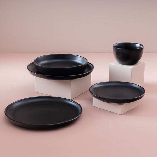 Midnight Elegance Dinner Set