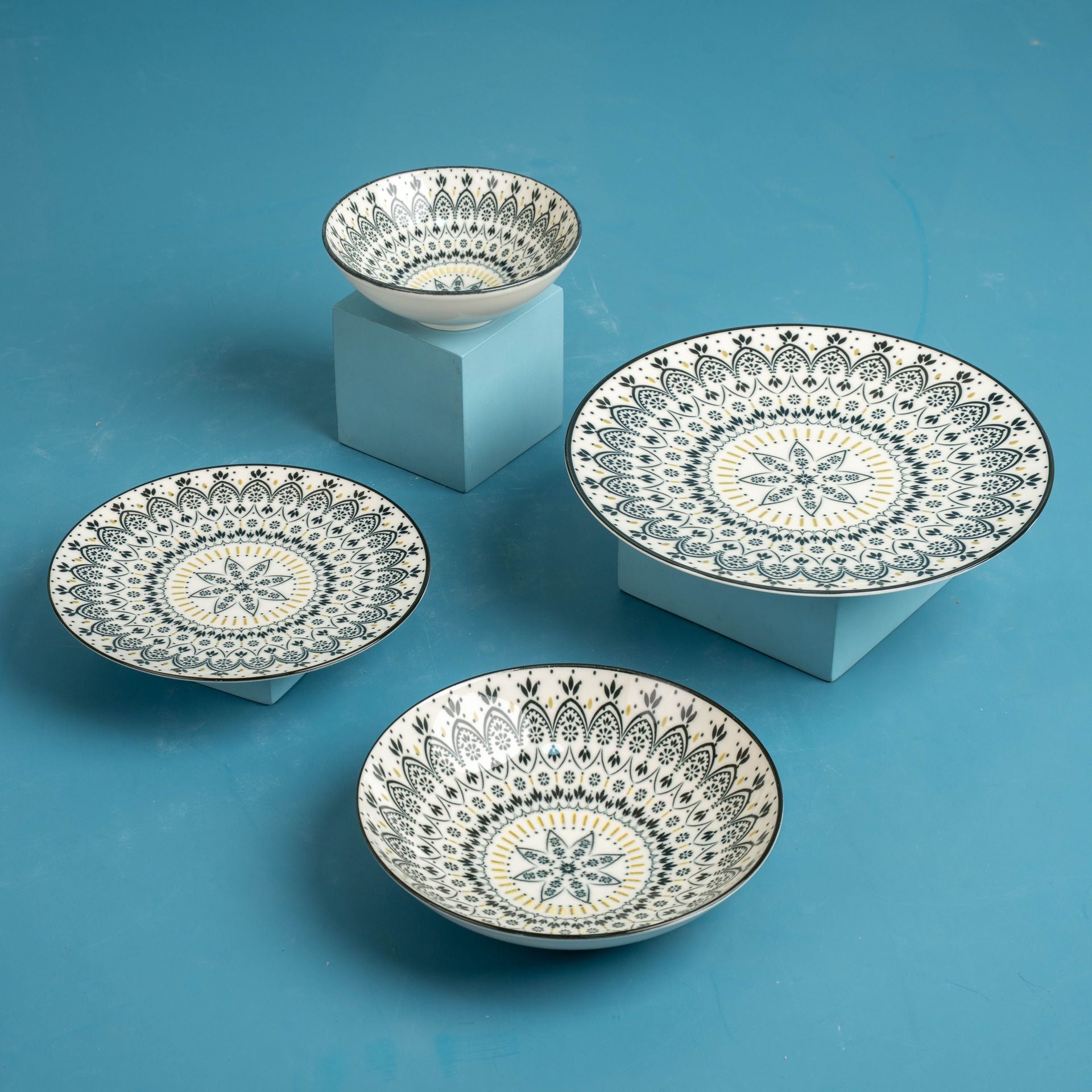 The Patterned Dinner Set